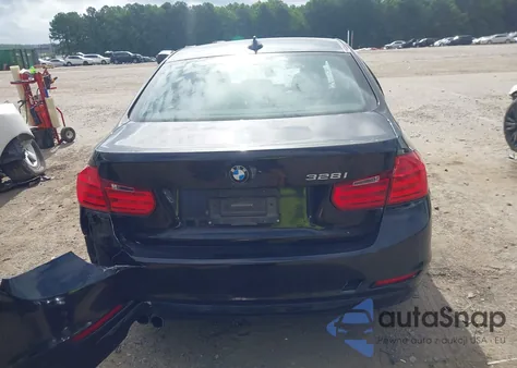 2013 BMW 328 z USA, uszkodzony, nr VIN WBA3A5G50DNP26522